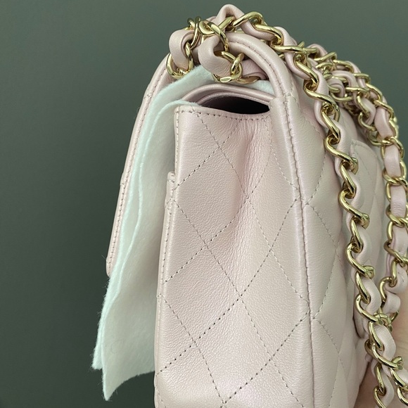 SOLD!!! CHANEL MEDIUM CLASSIC FLAP - Picture 10 of 12